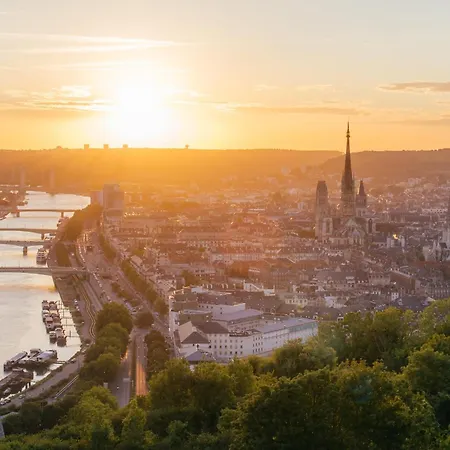 Bienvenue Au Solenne Votre Pied-à-terre De Charme Au Cœur De Appartement *