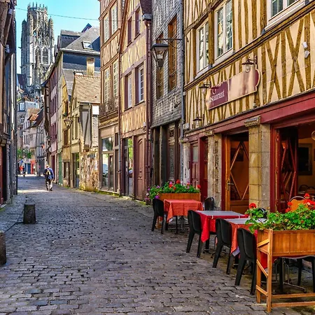 Appartement Bienvenue Au Solenne Votre Pied-à-terre De Charme Au Cœur De