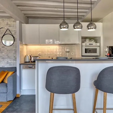 Apartmán Bienvenue Au Solenne Votre Pied-a-terre De Charme Au Coeur De *