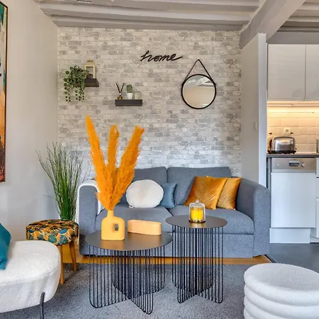 Bienvenue Au Solenne Votre Pied-a-terre De Charme Au Coeur De *