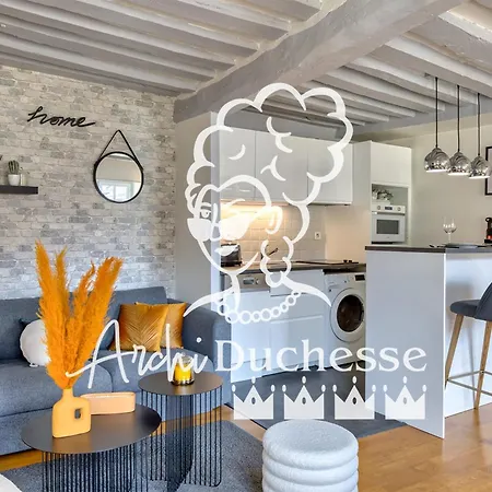 Bienvenue Au Solenne Votre Pied-a-terre De Charme Au Coeur De *