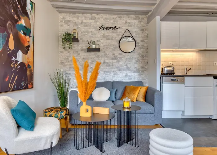 Bienvenue Au Solenne Votre Pied-a-terre De Charme Au Coeur De *